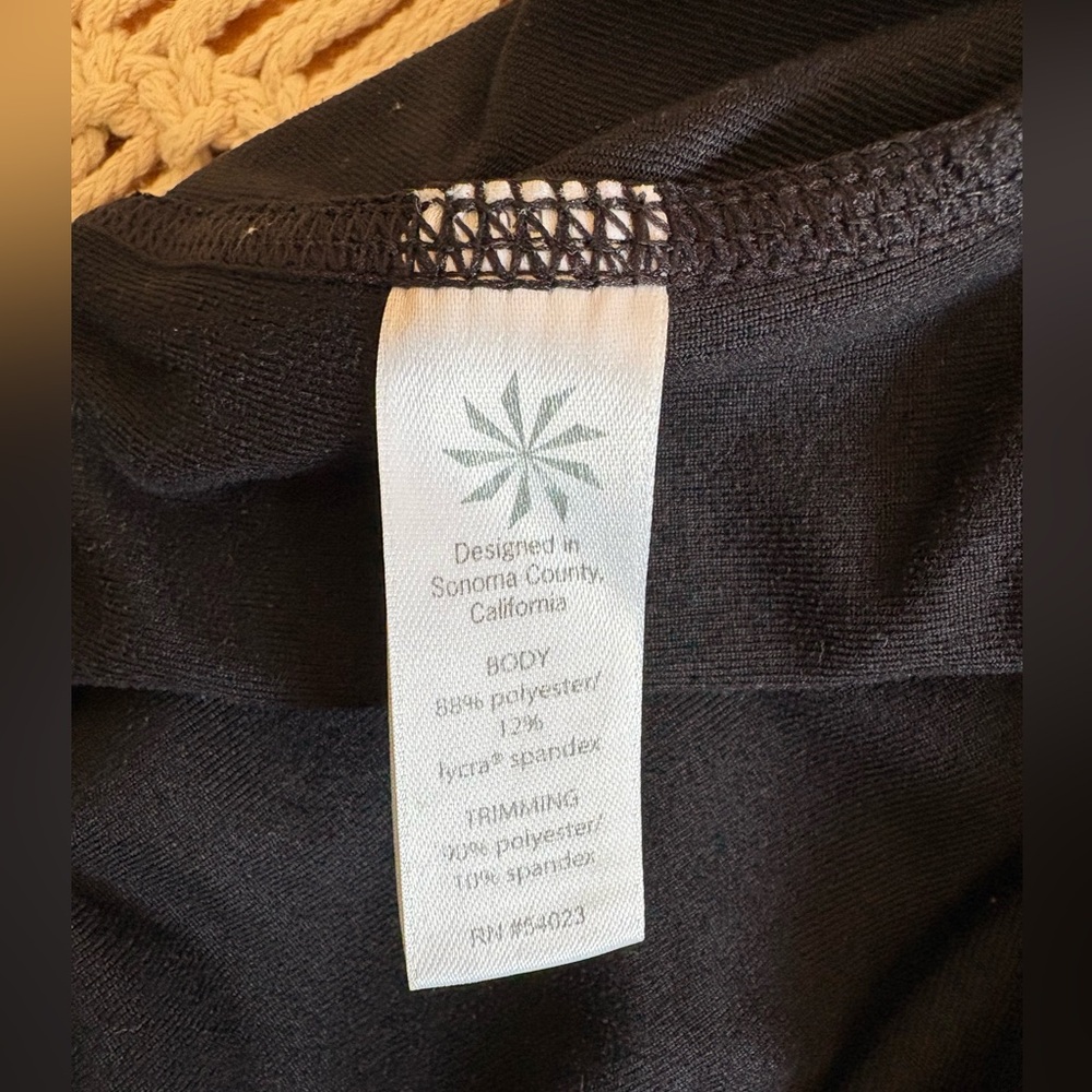 Athleta Women's Black Biker Shorts Medium - Picture 6 of 8